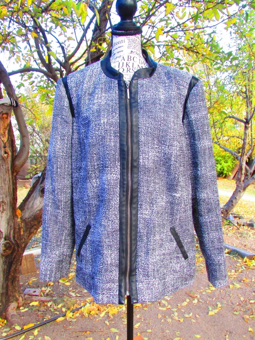 TanJay Black and Gray Blazer